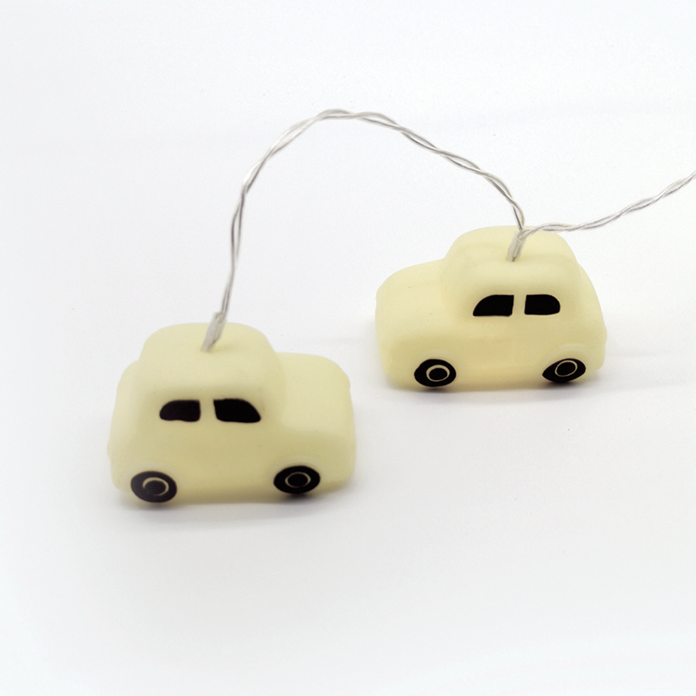 FPCAR10WW2AT.png "PLASTIC CAR" 10LED ΛΑΜΠΑΚ ΣΕΙΡΑ ΜΠΑΤΑΡ.(3xAA) & ΧΡΟΝΟΔΙΑΚ(6ΟΝ/18OFF) ΘΕΡΜΟ ΛΕΥΚΟ IP20 135+30cm - Image 1