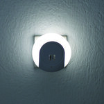 LED ΛΑΜΠΑΚΙ ΝΥΚΤΟΣ 1W 4000K ΜΕ 2 USB ΘΥΡΕΣ, ΔΙΑΚΟΠΤΗ ON/OFF K AUTO MODE, ΛΕΥΚΟ ΠΛΑΣΤΙΚΟ 230V IP20 - Image 2
